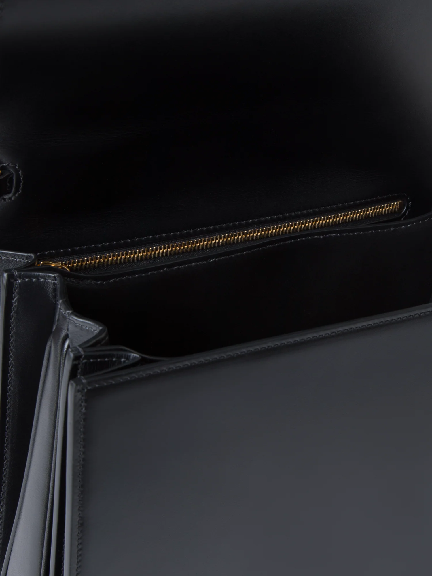 Alice Medium Top Handle Bag - Image 6