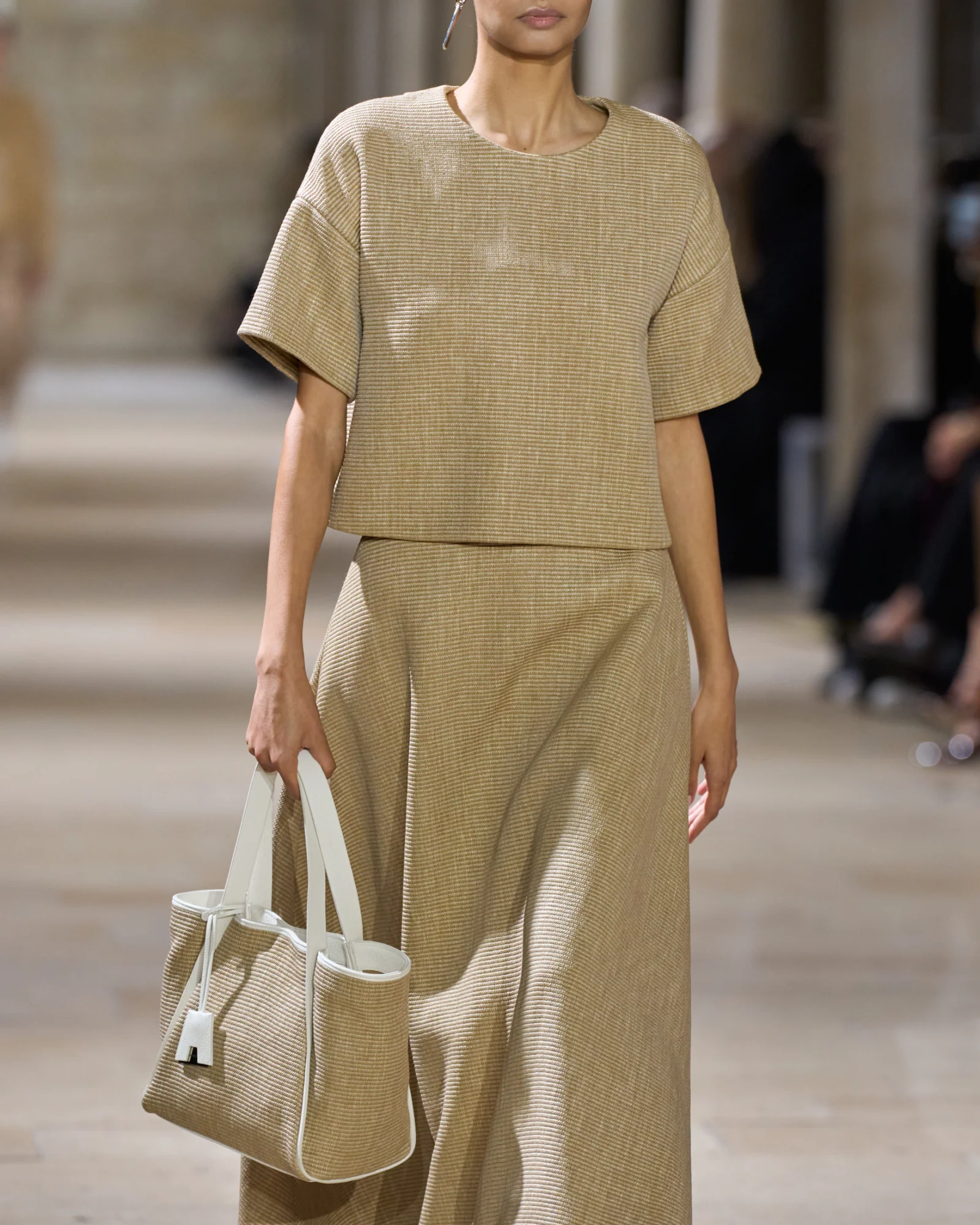 Boxy Blouse in Soft Cotton Raffia - Image 2