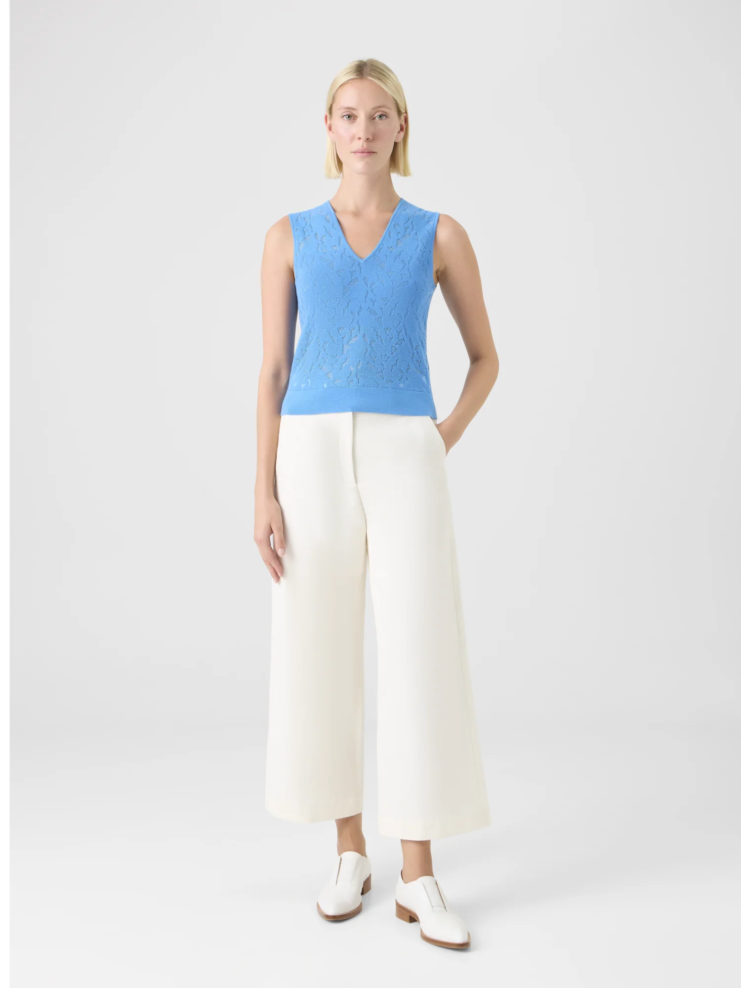 Cropped Wide-Leg Cotton Linen Gabardine Pants - Image 2