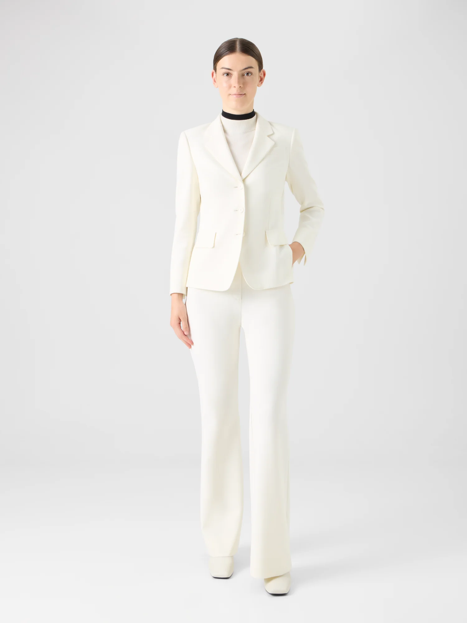 Pebble Crêpe Three-Button Blazer - Image 2