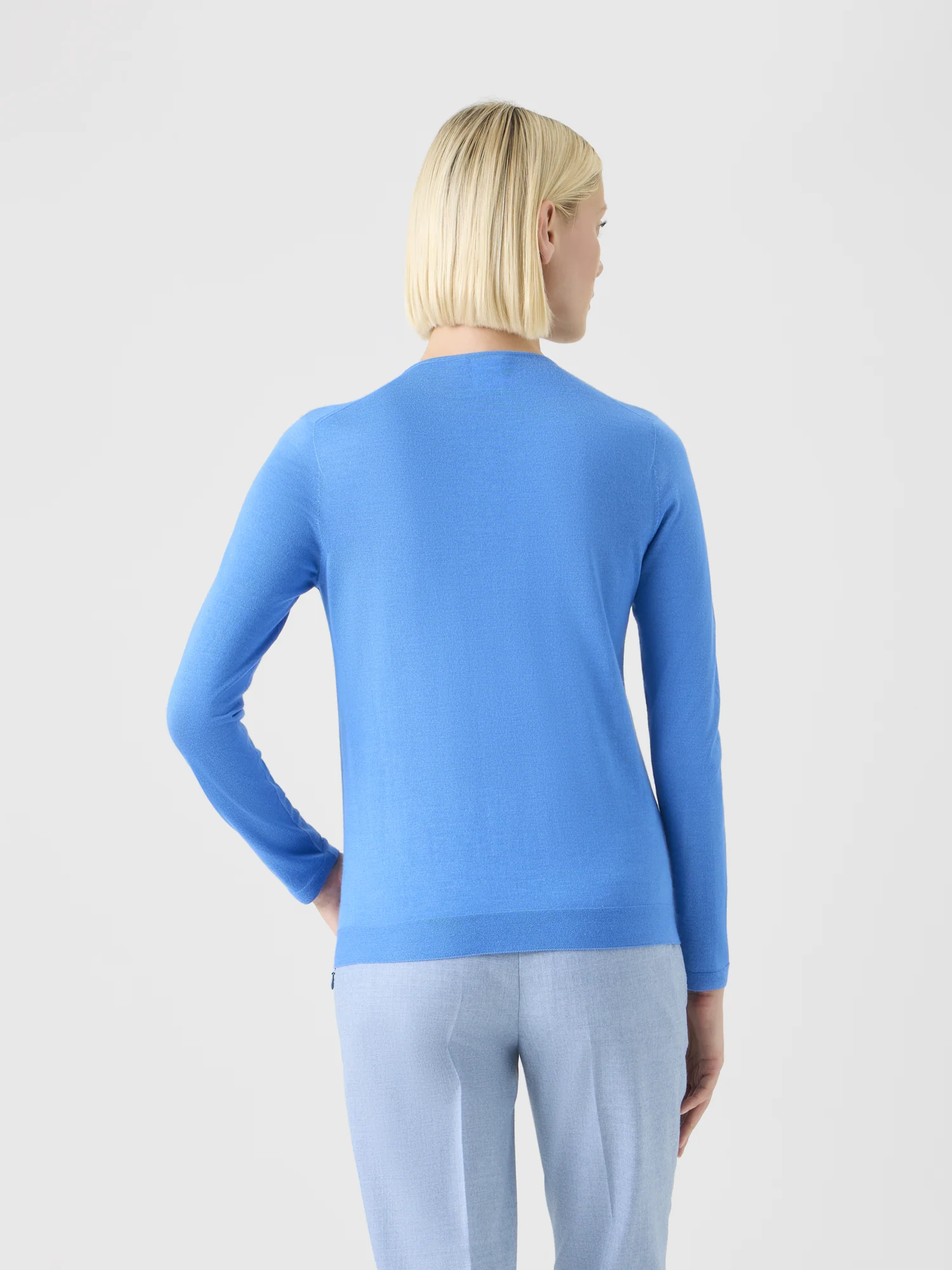 Seamless Crew Neck Sweater in Cashmere Silk - Image 5