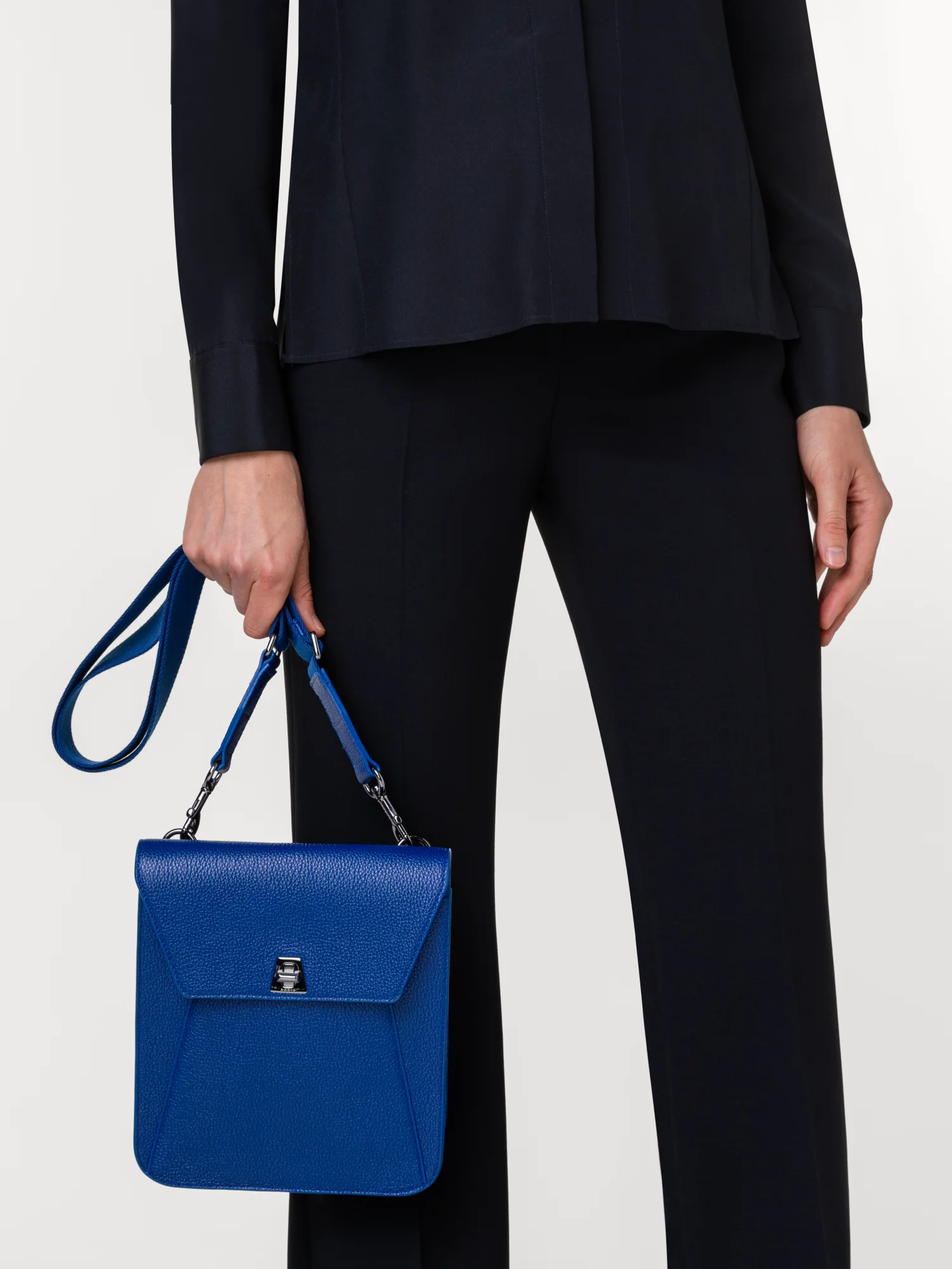 Anouk Little Messenger Bag - Image 2