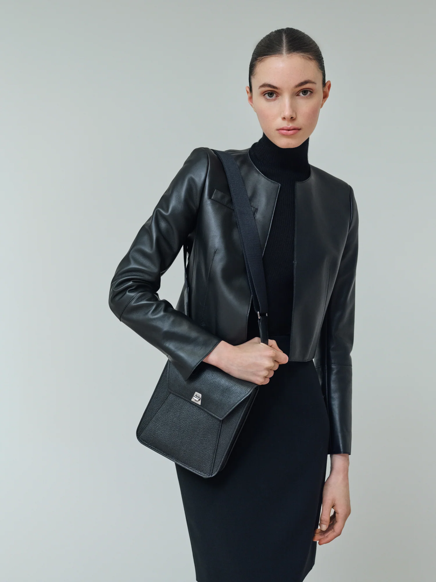 Anouk Little Messenger Bag - Image 6
