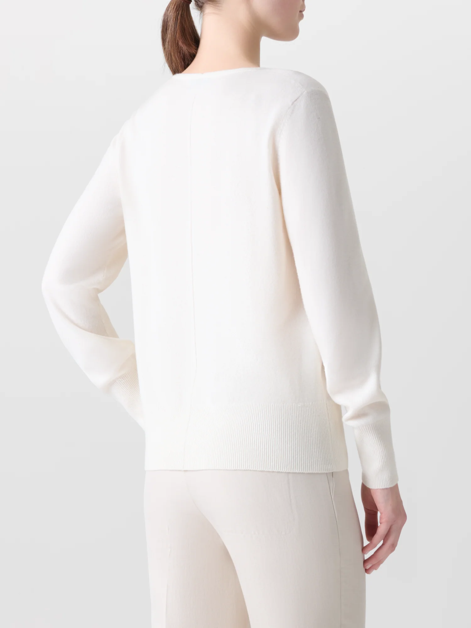 Pure Cashmere V-Neck Sweater - Image 5