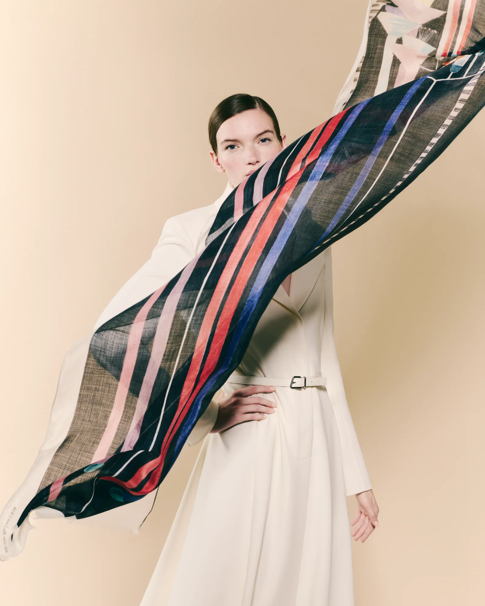 Cashmere Scarf with Fuchsie Print - Image 2