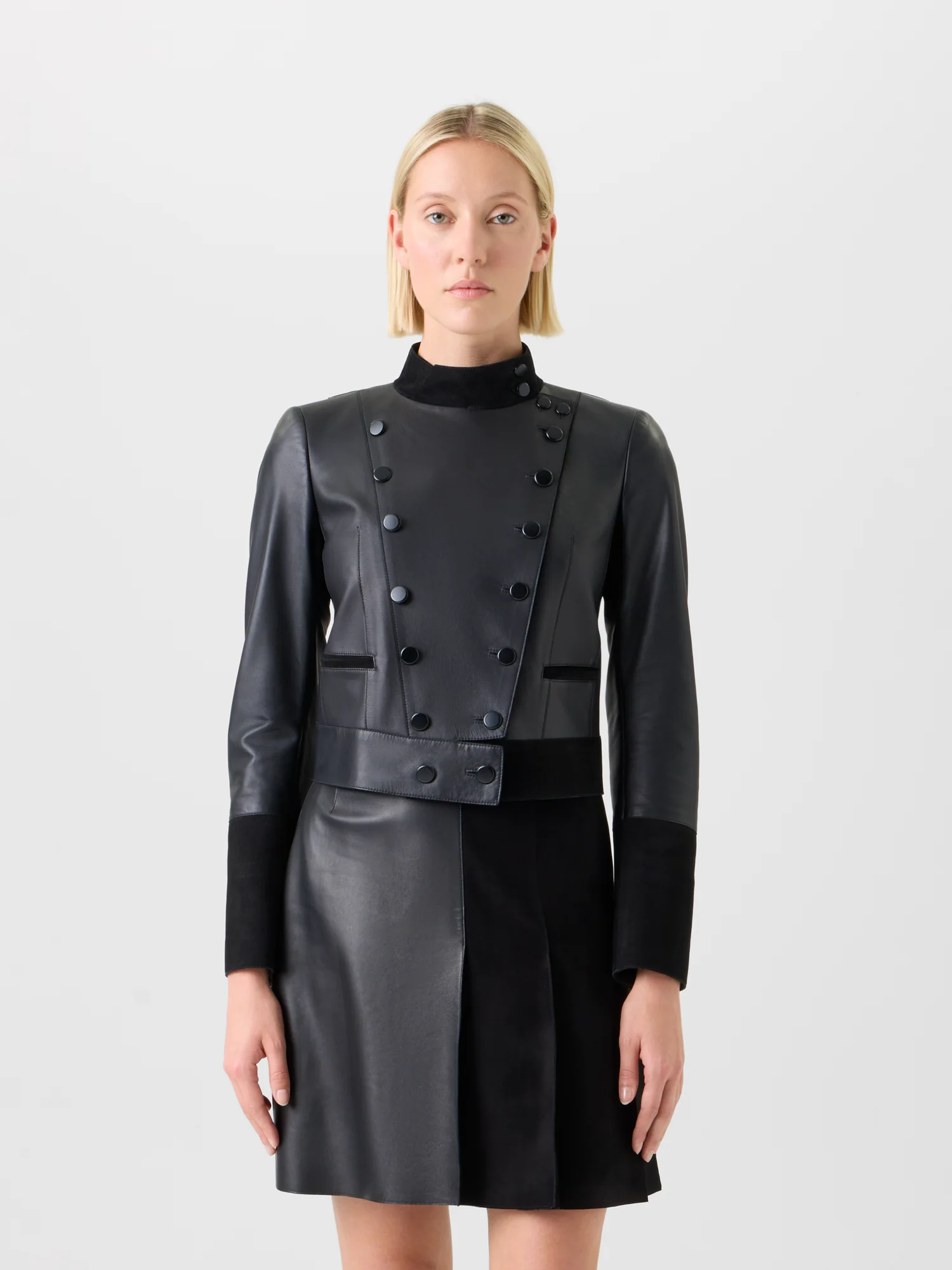 Short Fitted Double-Breasted Leather Jacket - Image 4