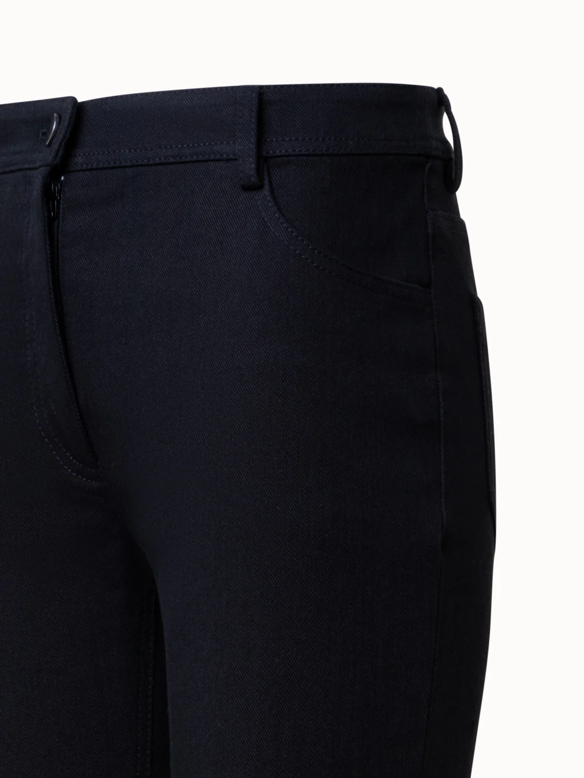 Slim-Fit Cropped Denim Pants - Image 6