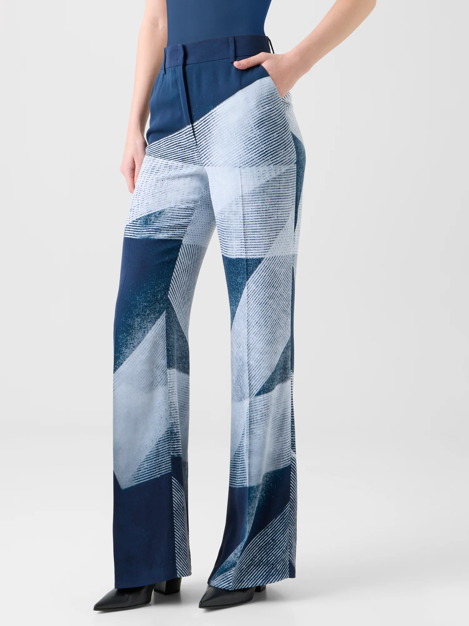 Wide Straight Silk Pants in Zigzag Print - Image 2